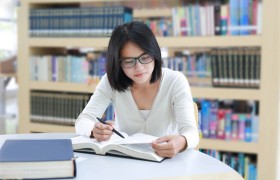 内华达大学拉斯维加斯分校与德克萨斯大学达拉斯分校哪个好